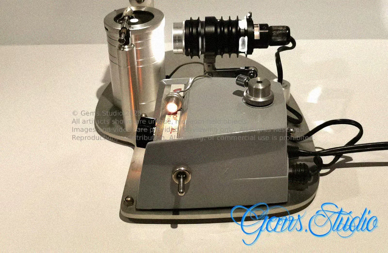 GIA GEM Instruments Table-top Spectroscope System (c.1975)